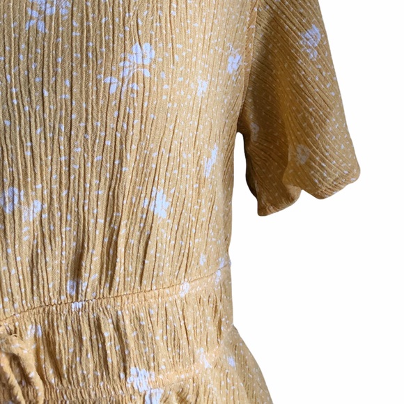 SO Boho Yellow & White Floral Blouse Size L Juniors - Picture 13 of 16